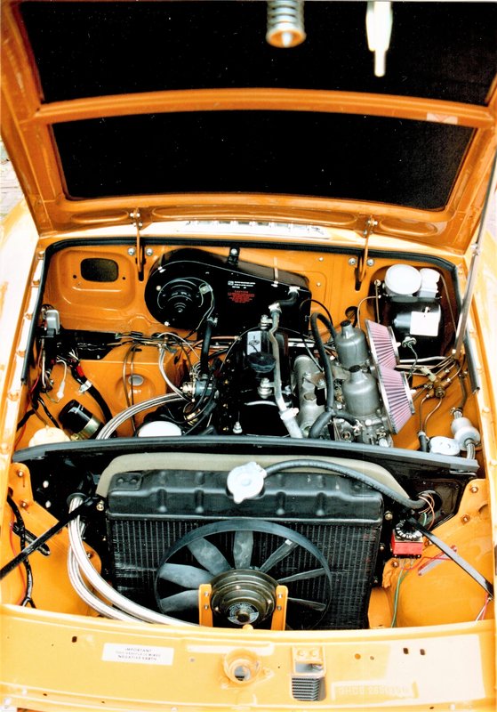 8 MG-B GT Motorbay 210603.jpeg