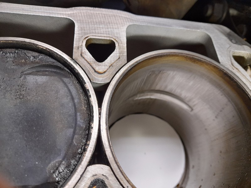 liner piston_2jpg.jpg