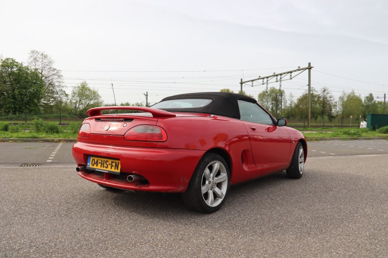 MGF-02-rood.jpg