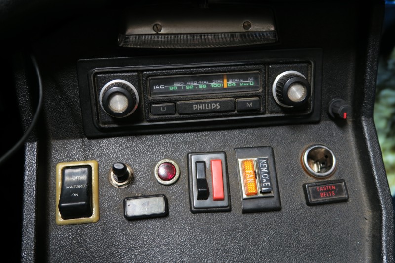Dashboard met radio