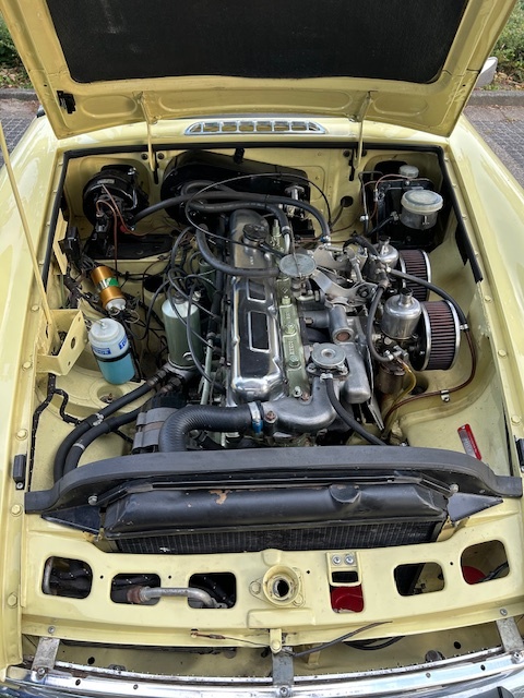 20250606_mg_cars_coffee25